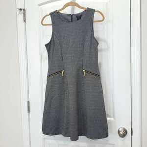 Ann Taylor size 8P Tweed,sleeveless slight patterned dress with gold zippers